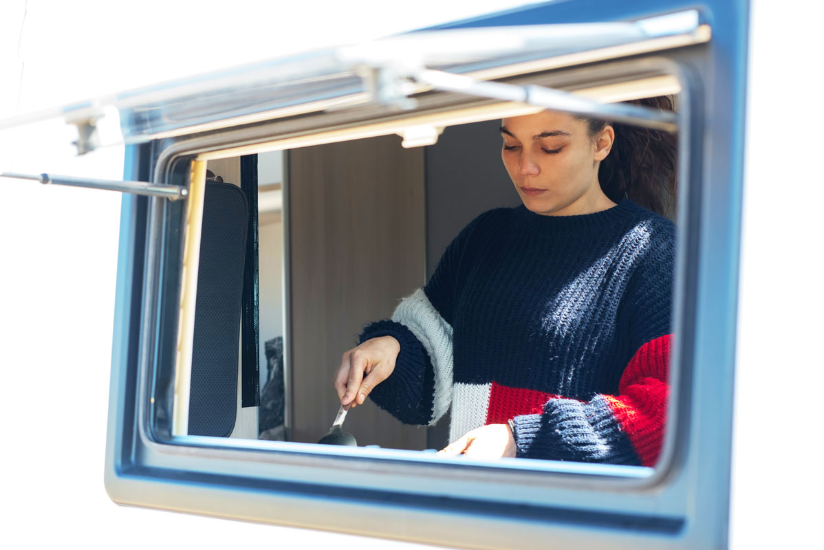 Wohnwagen auf dem Campingplatz am Belauer see